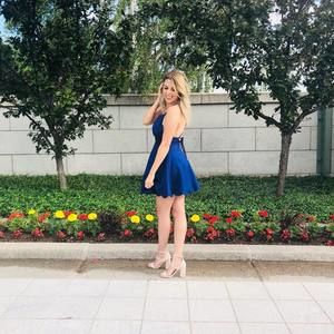 Meet your Posher, Daniela